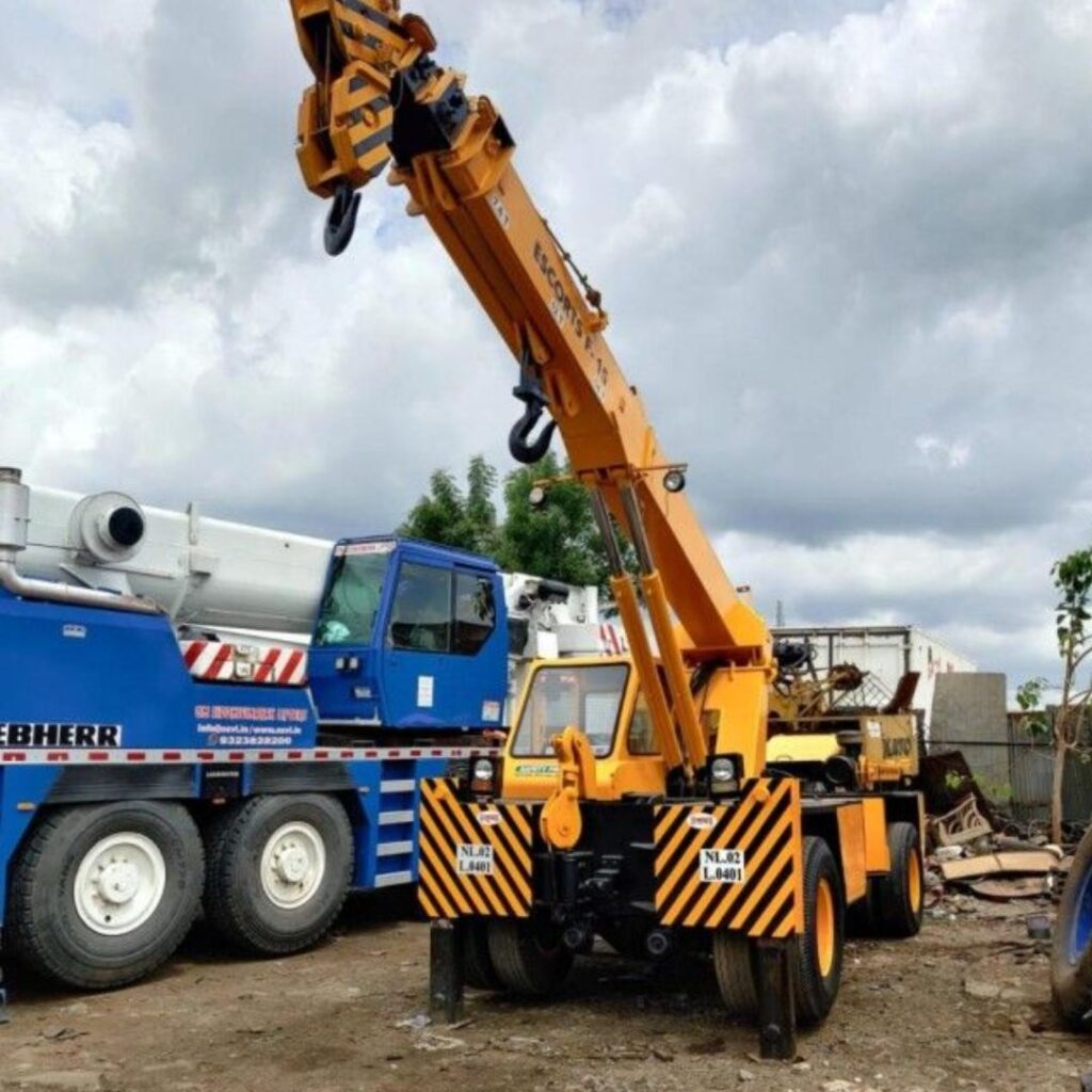 Hydra crane services noida