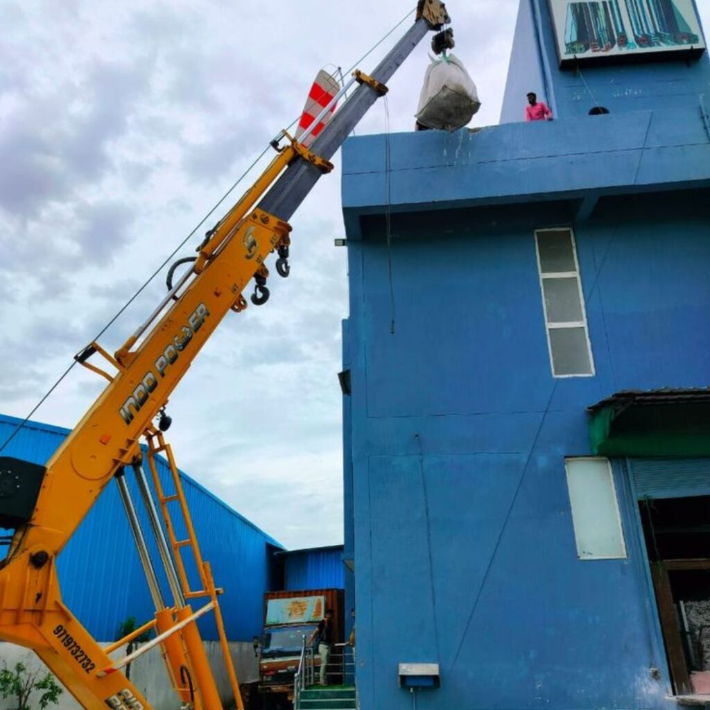 Hydra crane services noida