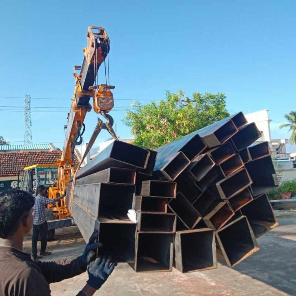 Hydra crane services noida