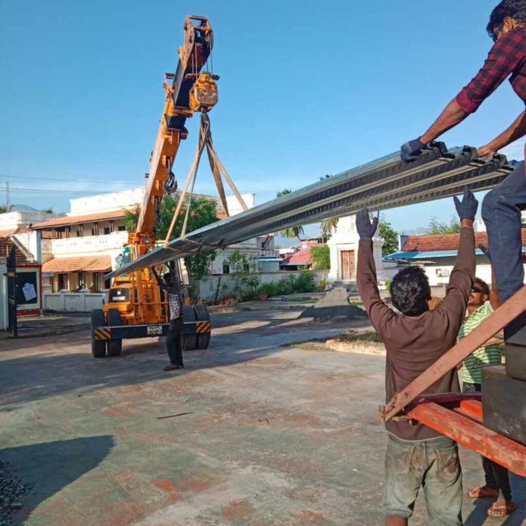 Hydra crane services noida